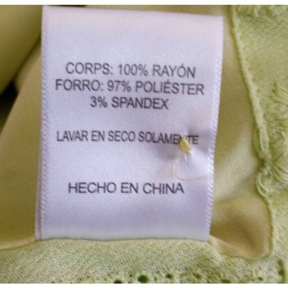 SKYLAR + MADISON LIME EYELET CROP TOP SZ.M EUC. - Picture 6 of 6